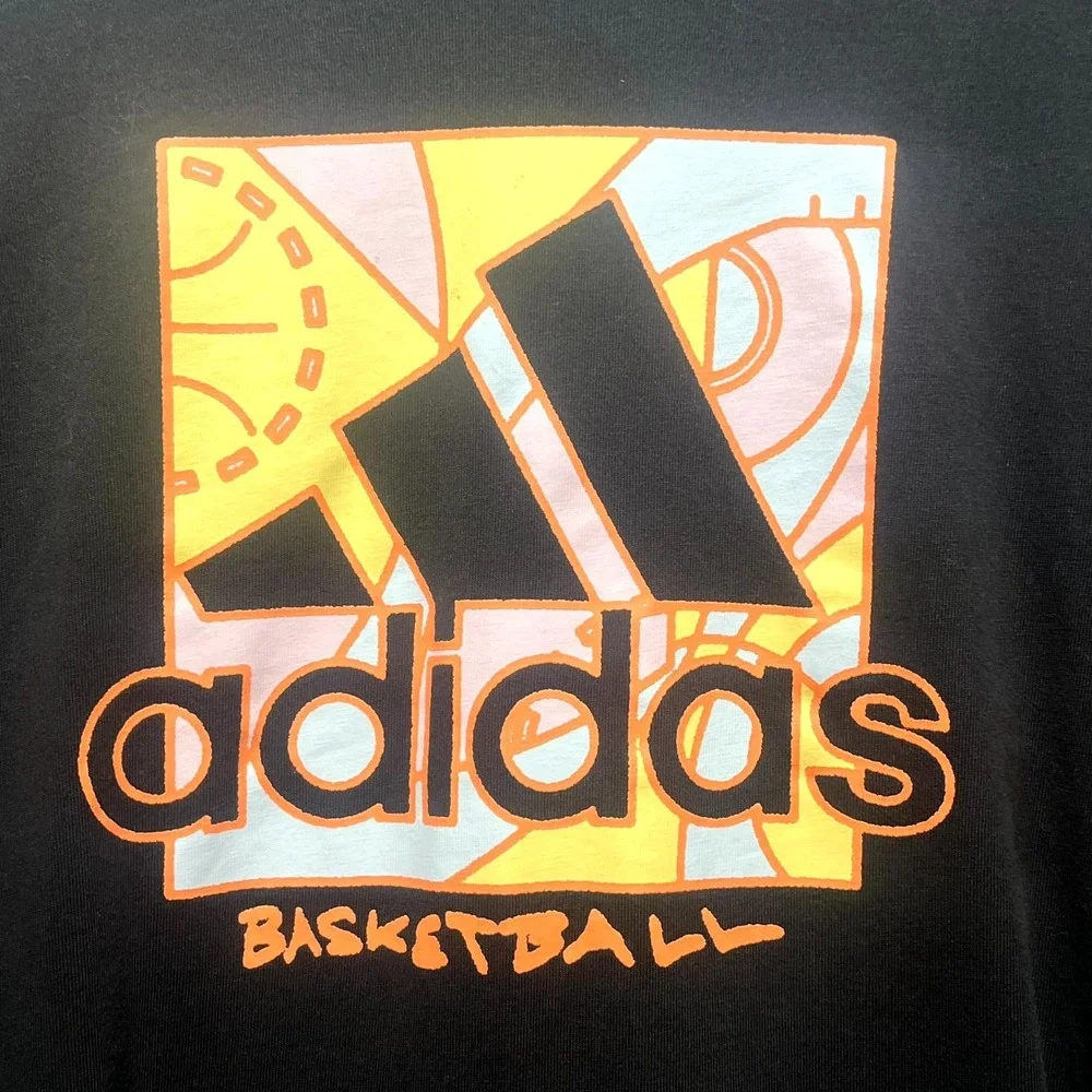 Adidas Universal Badge Basketball T Shirt Mens XL‎ Black Graphic Print Cotton
